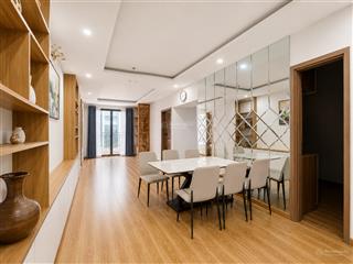 Căn hộ full nội thất  tầng thấp di chuyển tiện  ở ngay