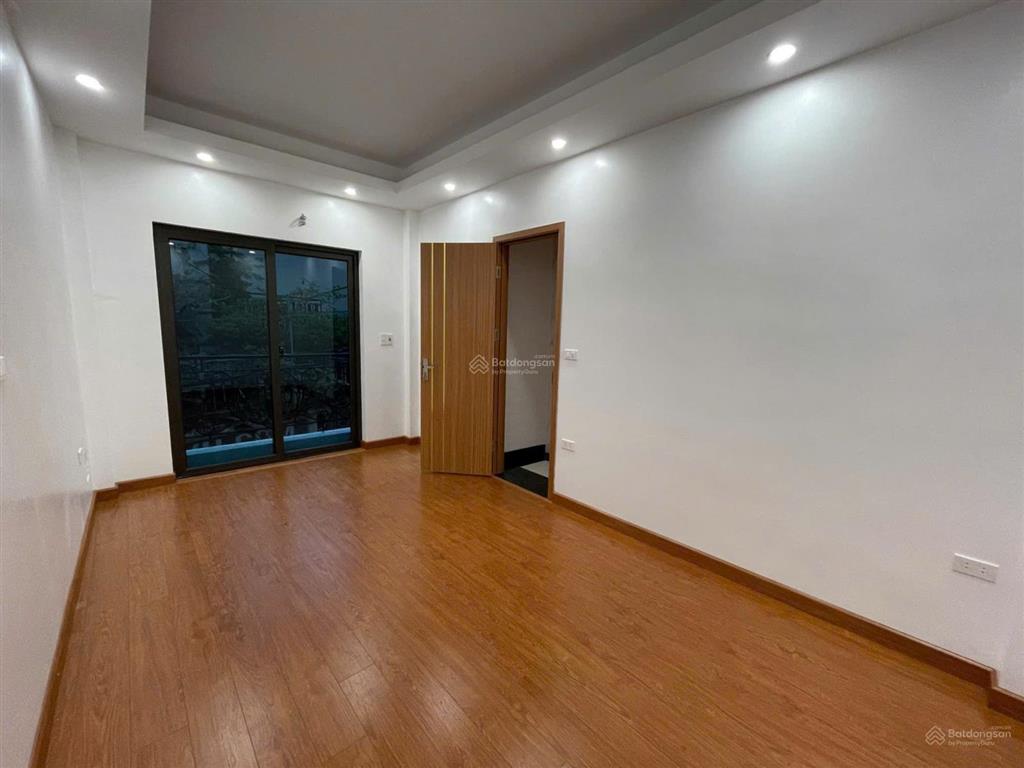 Nhà mới tinh bắc từ liêm  thang máy  ô tô đỗ cửa