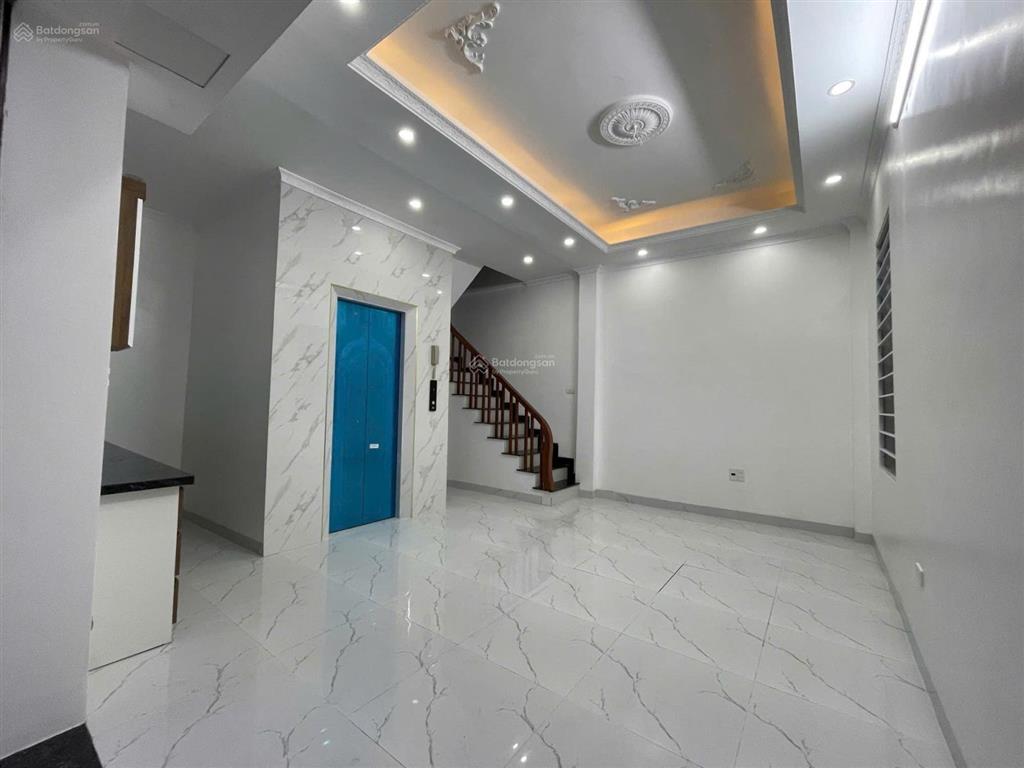Nhà mới tinh bắc từ liêm  thang máy  ô tô đỗ cửa
