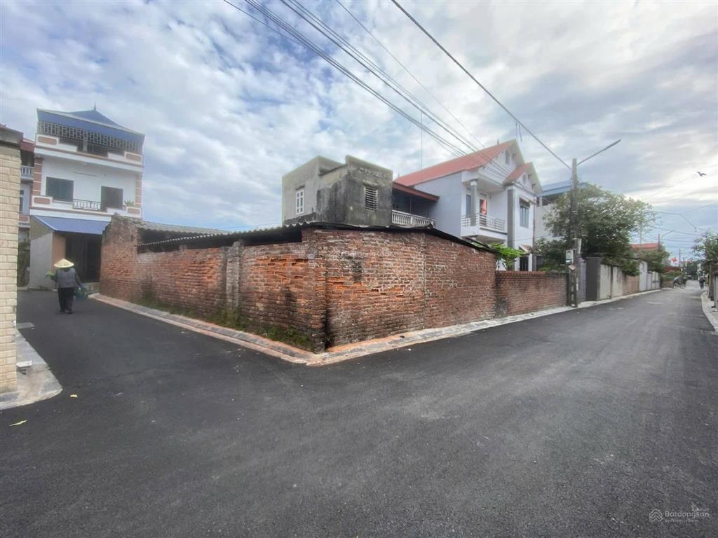 Đất đông anh  thửa vuông đẹp, ô tô vào đất, không quy hoạch