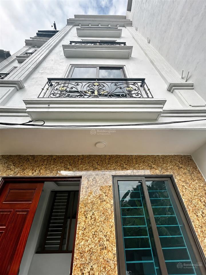 Nhà 5 tầng bắc từ liêm  ngõ thoáng, gần phố  ở cực tiện