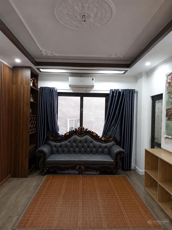 Giá hiếm cổ nhuế  5 tầng  ngõ thông, gần ô tô