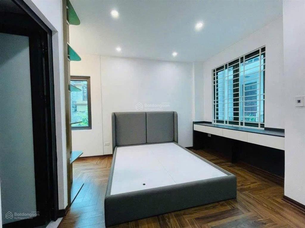 Yên hòa  lô góc 3 thoáng  sân rộng