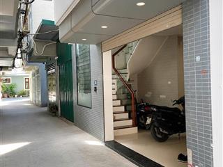 Nhà khu vip xuân la  mặt tiền kinh doanh  sổ vuông  ô tô chạy vòng quanh