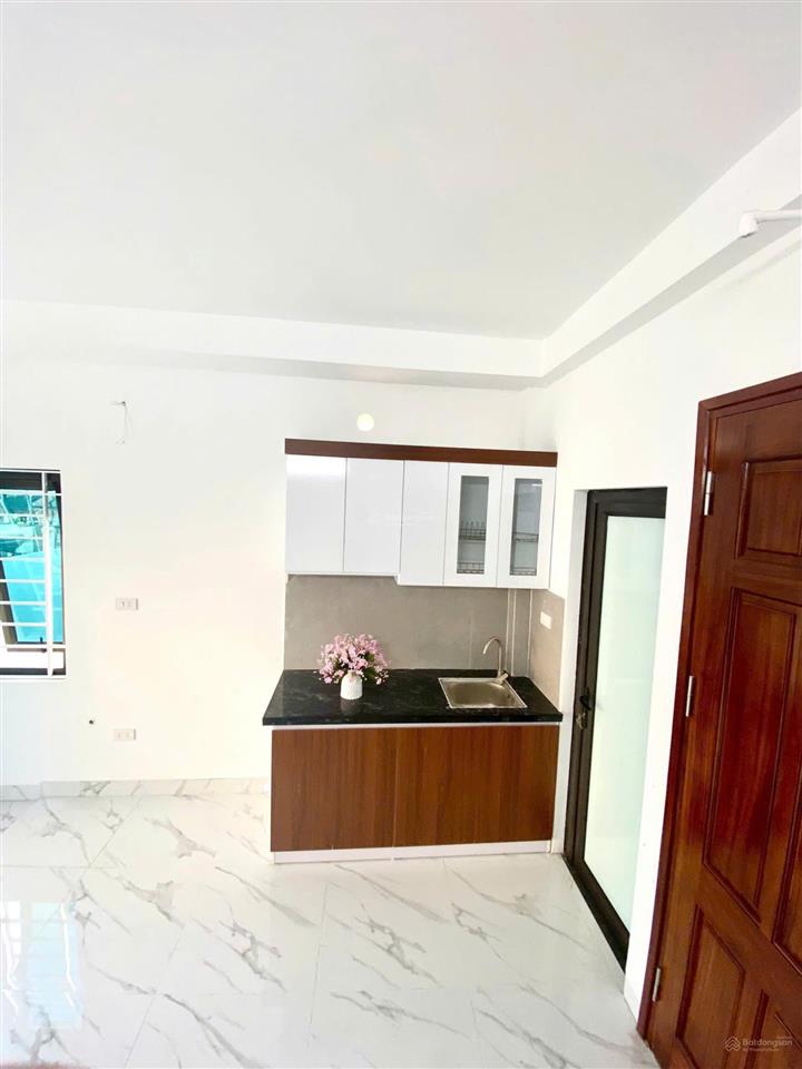 Ccmn 7 tầng thang máy  10 phòng khép kín  dòng tiền 30 triệu/tháng