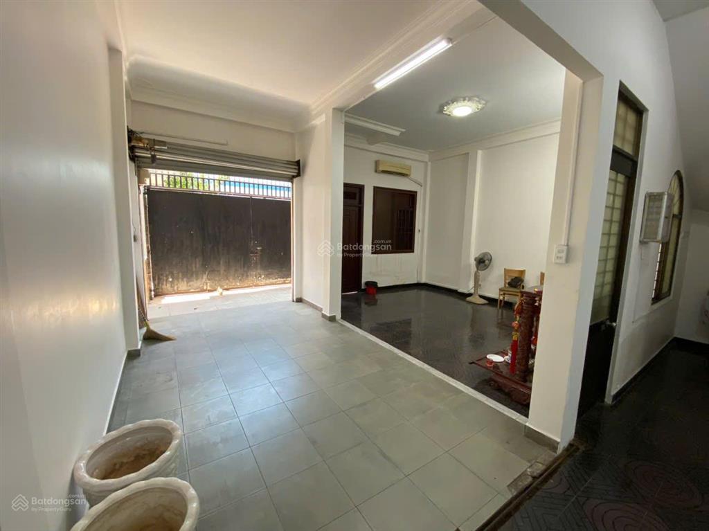 Bán nhà 7 phòng ngủ lớn, hẻm 7m rộng rãi, cách mt nguyễn văn lượng 20m, giá chỉ 11,2 tỷ