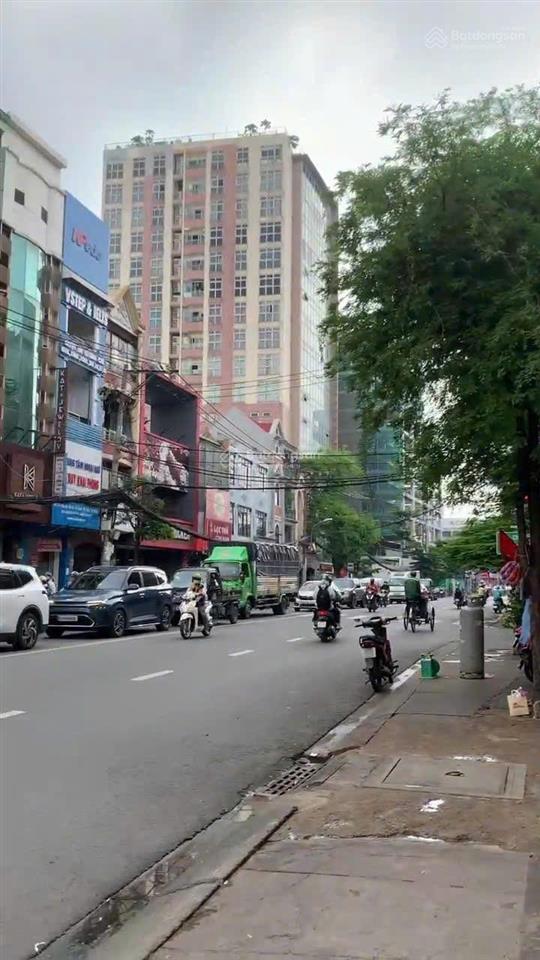 Bán gấp đi mỹ nhà mt nguyễn gia trí d2, bình thạnh dt 88,5m2 4 tầng đoạn đẹp giá 35 tỷ