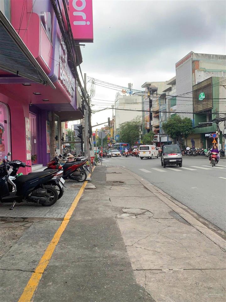 Bán gấp đi mỹ nhà mt nguyễn gia trí d2, bình thạnh dt 88,5m2 4 tầng đoạn đẹp giá 35 tỷ
