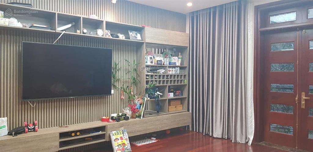 Liền kề hiếm có tại 96 nguyễn huy tưởng  thanh xuân, dt 65m2 x 6 tầng thang máy.  0988 138 ***