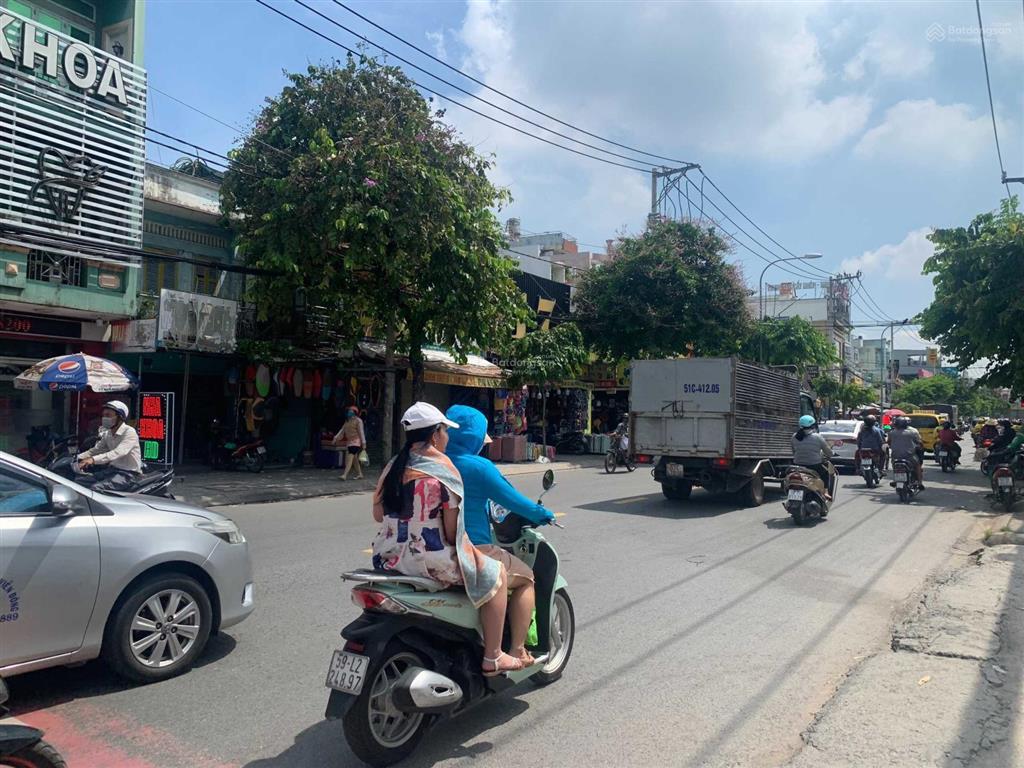 Siêu đắc địa mt nguyễn ảnh thủ, trung mỹ tây, q12  dt 30mx55m, đang cho thuê 300tr/th