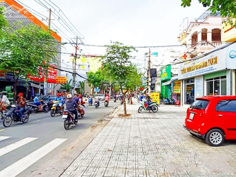 Căn góc 2 mặt tiền sầm uất nguyễn văn quá, dt 200m2 ngay đông phương liền kề gv  sẵn hđ thuê