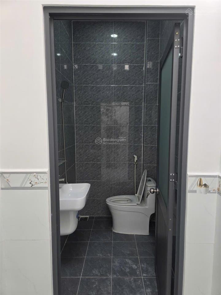Mặt tiền nguyễn ảnh thủ đoạn nhiều ngân hàng, sầm uất, dt 4x25m. giá 10.15 tỷ tl