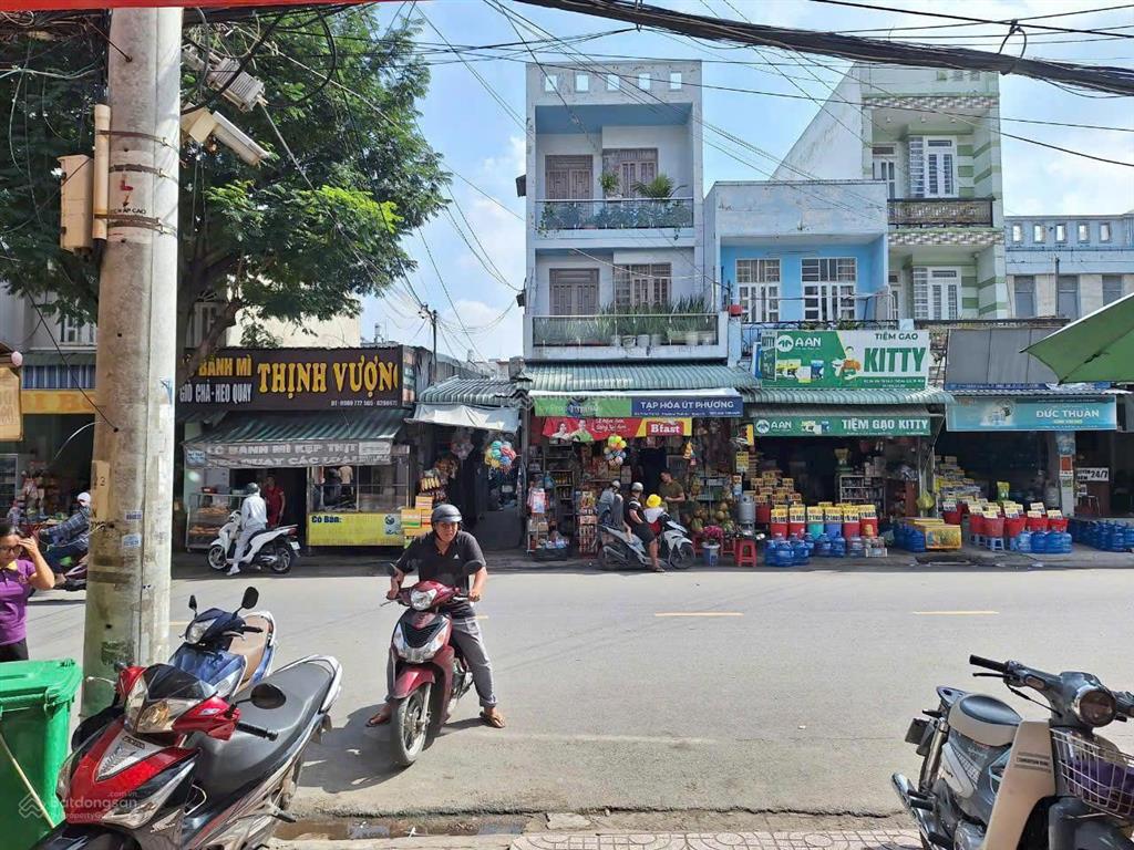 Cần bán nhà trệt 1 lửng mt đường trần thị cờ, dt 5,1x25m, đct 15tr/th, giá chỉ 9,5 tỷ tl