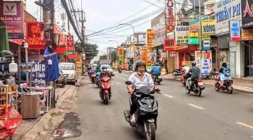 Mặt tiền chợ hiệp thành, q12, dt 5x25m, đoạn sầm uất nhất chợ, đang cho sẵn thu nhập 25tr/th