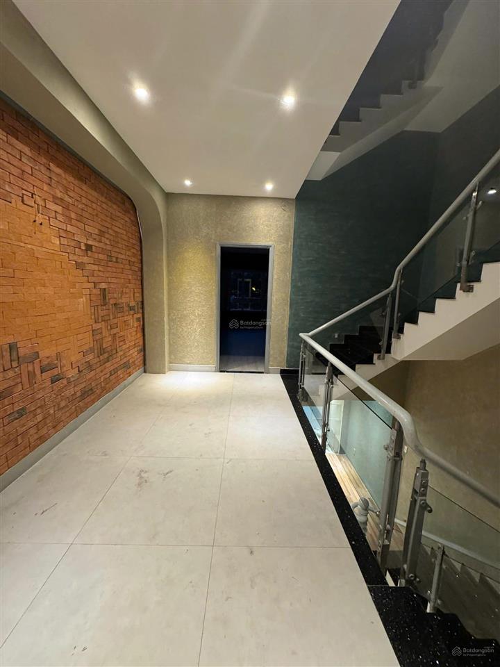 Mt trần thị nghỉ, thuộc kdc cityland gò vấp, 5x20m, 400m², 5 tầng, 7pn, kd đẹp, giá thuê 45tr/th
