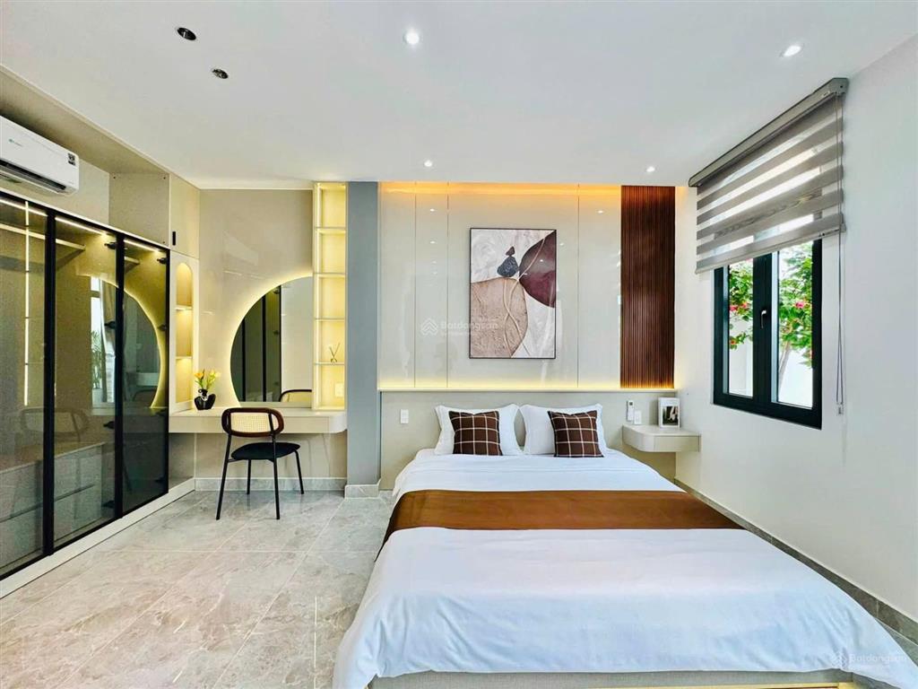 Ngang 5m, 3 lầu, hẻm thông quang trung ra phan huy ích gần emart, full nội thất chỉ 6,38 tỷ