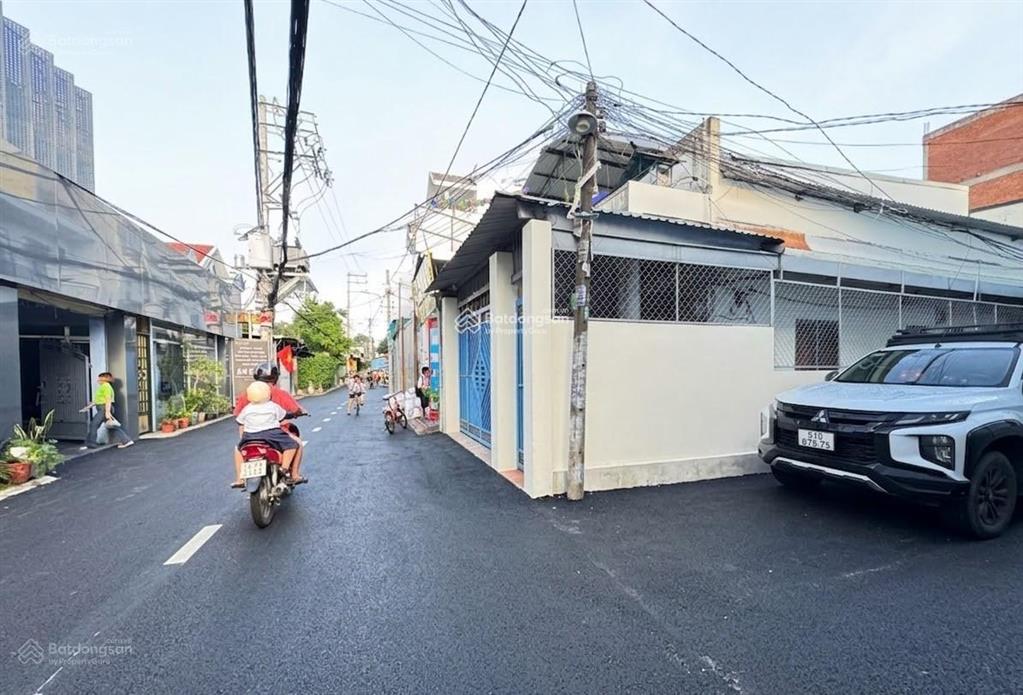 Cần bán gấp nhà dt 5x17m, 2 tầng, hxh dương quảng hàm, thu nhập 15tr/th (ngay trường đh văn lang)