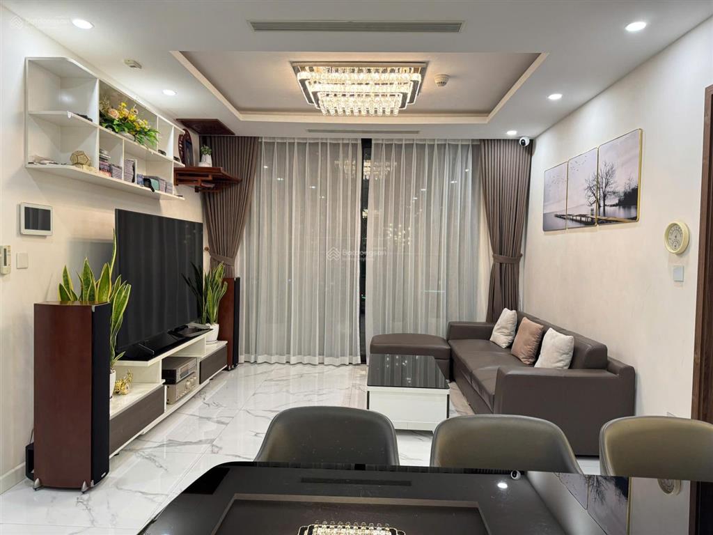 Em chính chủ cho thuê căn 2pn2wc 80m2 cc sunshine riverside tây hồ. giá tốt trong khu vực