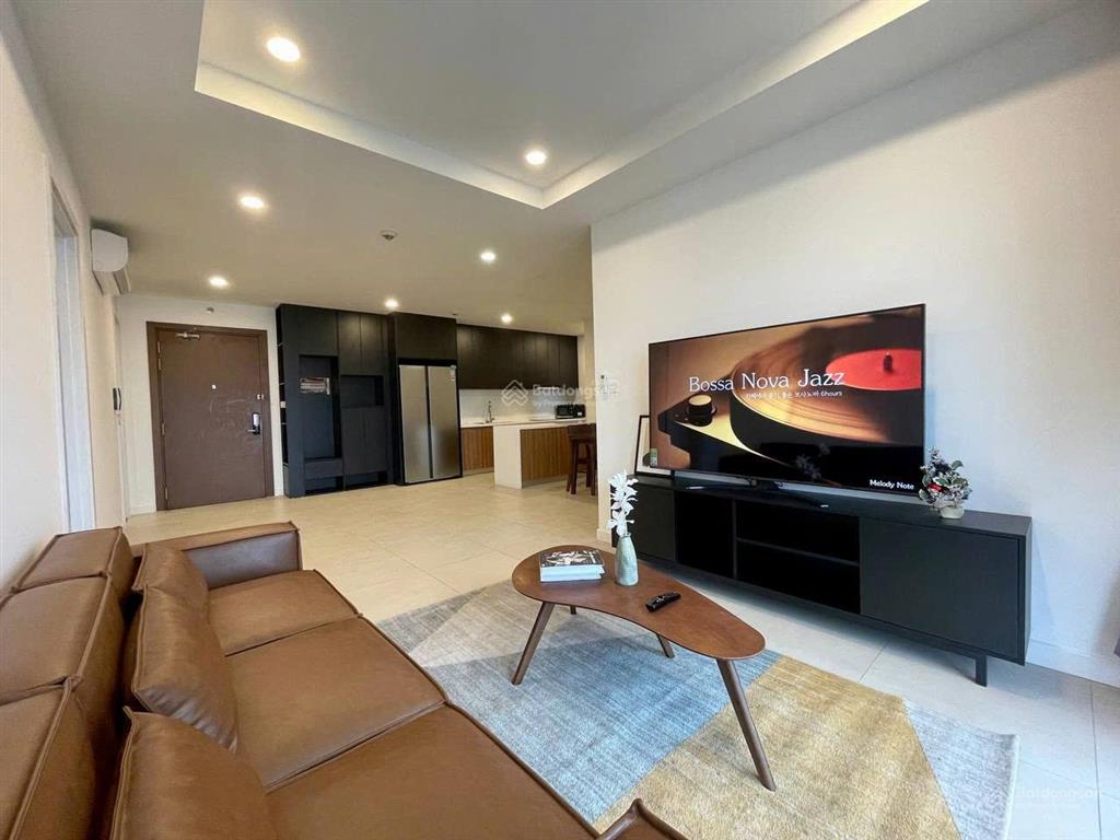 Cho thuê kosmo tây hồ 2pn, full nội thất cao cấp, view hồ tây cực đẹp