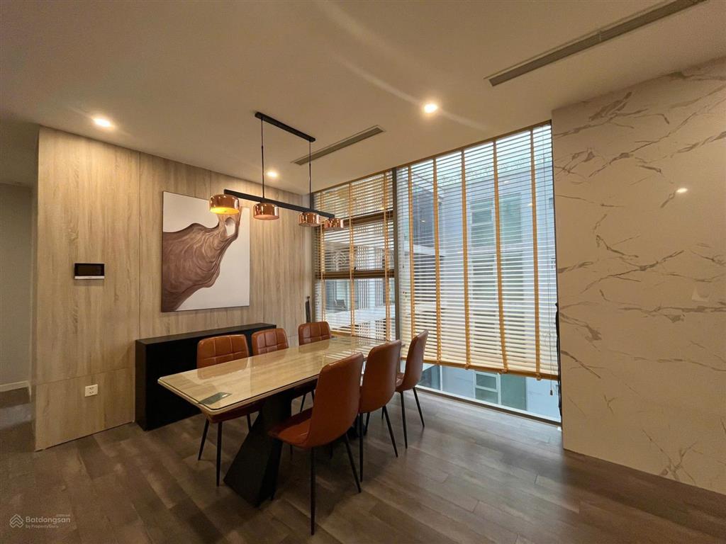 Chính chủ cho thuê căn hộ the nine ở phạm văn đồng, 23pn.2wc. căn góc view kính, có slot ô tô.
