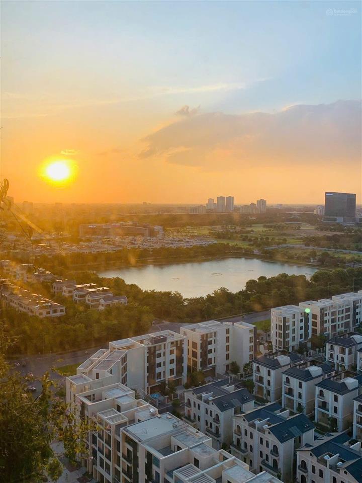 Em chính chủ cần bán gấp chung cư 6th element 2pn 2vs, 83m2. giá 9 tỷ, sẵn sổ và slot ô tô