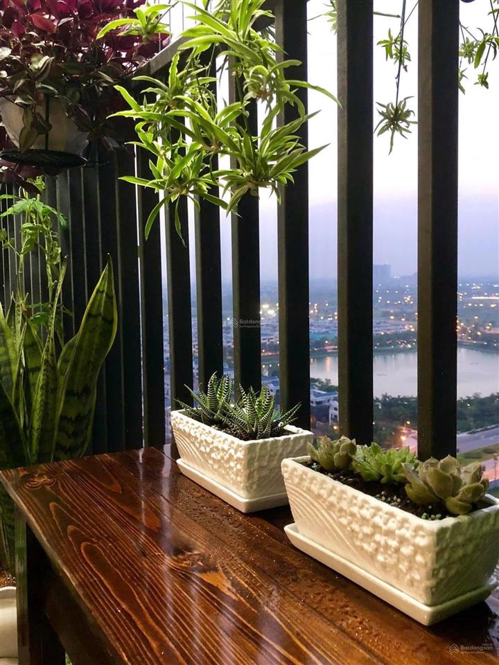 Em chính chủ cần bán gấp chung cư 6th element 2pn 2vs, 83m2. giá 9 tỷ, sẵn sổ và slot ô tô