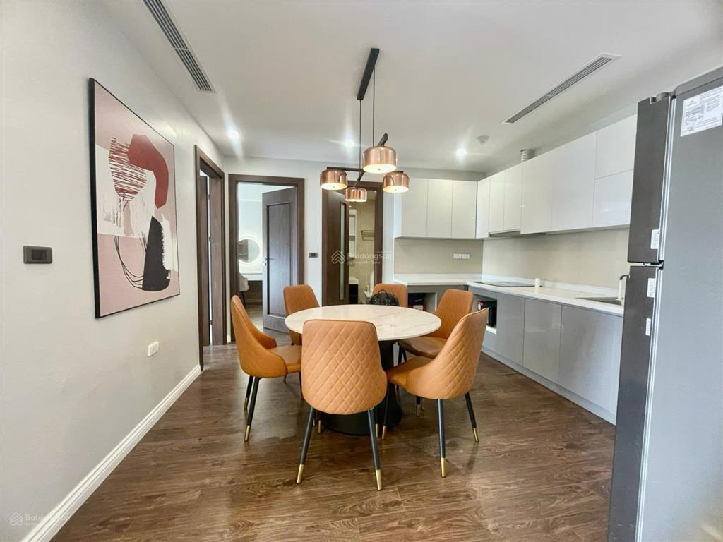Hàng hiếm cho thuê cc 2pn tại tây hồ residence, nội thất cơ bản/full. giá chỉ từ 12tr, view hồ tây.