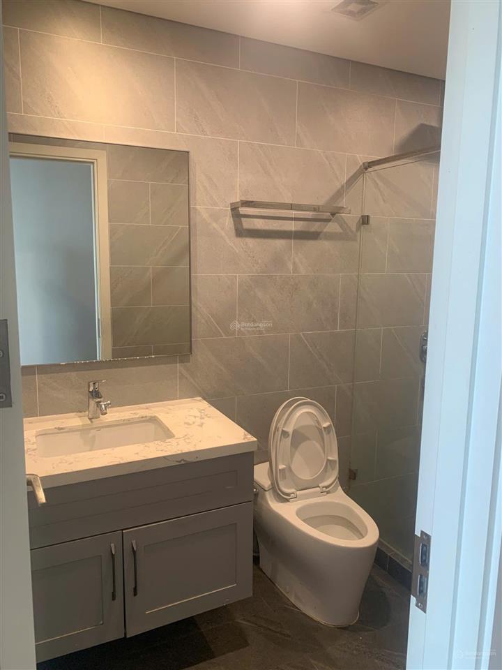 Chính chủ gửi cho thuê căn góc hoa hậu 3pn, 2wc đồ cơ bản hoặc full đồ. giá chỉ 20tr tại the nine
