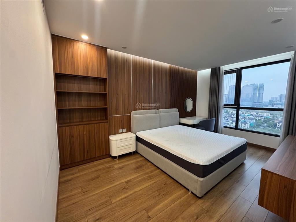 Chính chủ gửi! cho thuê gấp căn 3pn 6th element tây hồ, cơ bản/full đồ, vào luôn, có slot ô tô