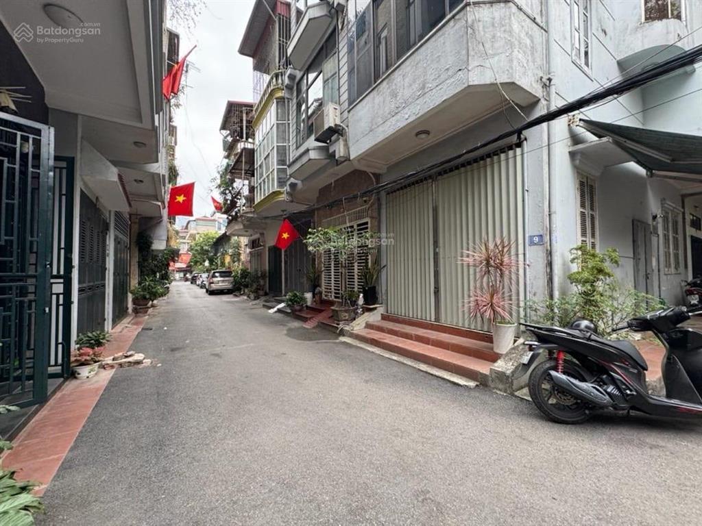 Bán nhà phố lương ngọc quyếnlô góc  ôtô tránhkdsầm uất đối diện chợ phùng khoang nhỉnh 11 tỷ