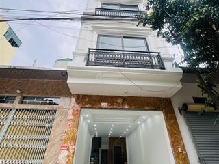 Nhà 7 tầng thang máy kiến hưng đa sỹ thiết kế hiện đại ở sướng đỉnh
