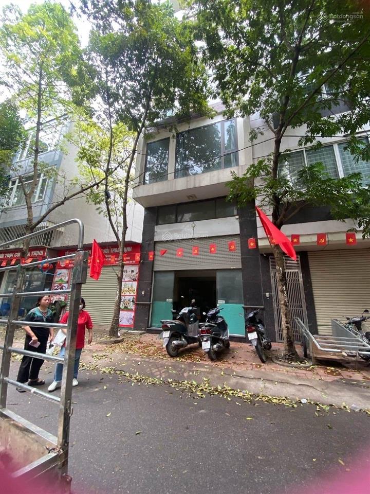 Trung tâm hà đông  xa la  6 tầng  phân lô vip  kinh doanh đỉnh