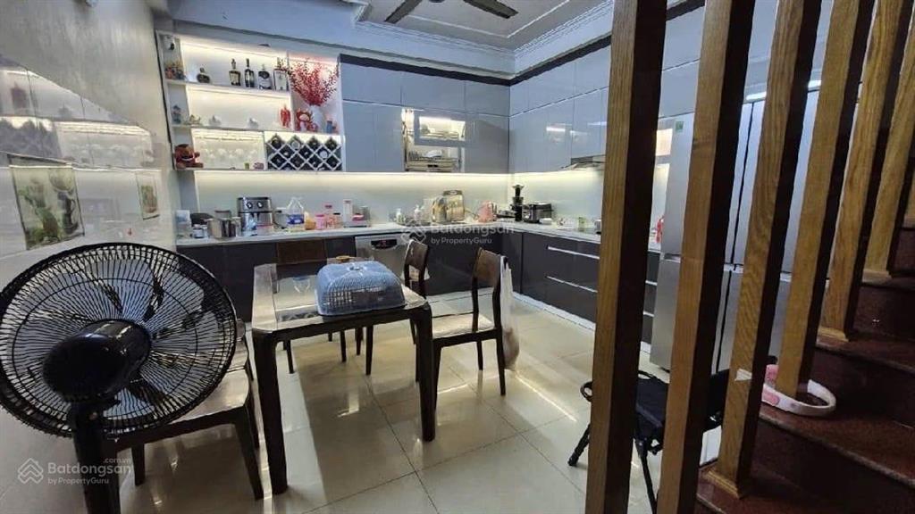 Bán nhà lk cổng đồng la khê  hà đông.
ô tô vào nhà, khu phân lô dân trí cao nhà đẹp ở ngay!