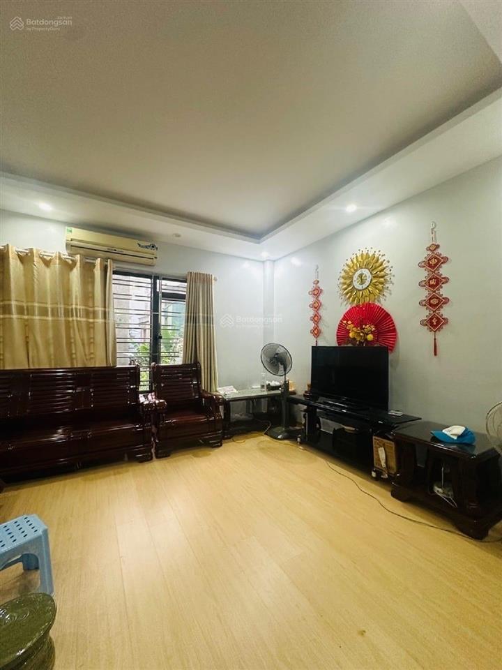 Hà trì 4  căn góc 2 thoáng  nhà mới 5 tầng  trước nhà thoáng vĩnh viễn  sổ nở hậu.