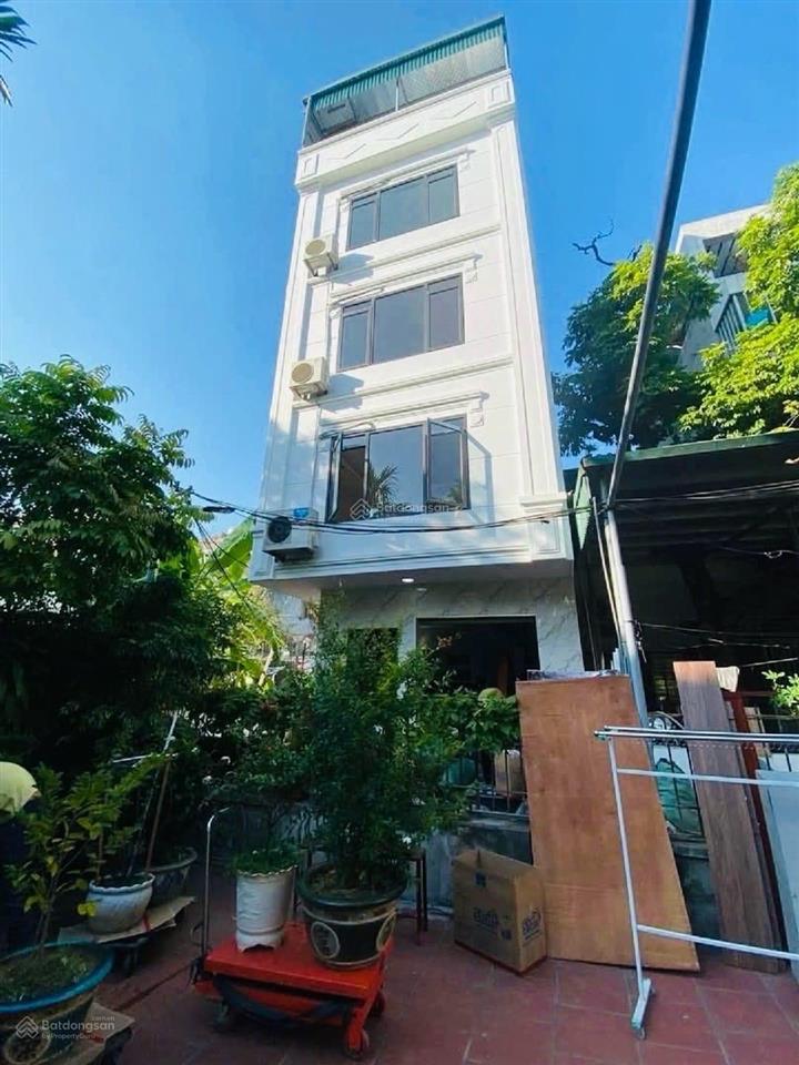 Hà trì 4  căn góc 2 thoáng  nhà mới 5 tầng  trước nhà thoáng vĩnh viễn  sổ nở hậu.