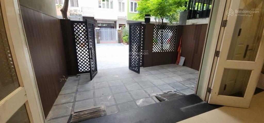 Super phẩm liền kề kđt văn khê  gara 2 ô tô  nội thất xịn  sân trước khe thoáng sau  82.5m x 5