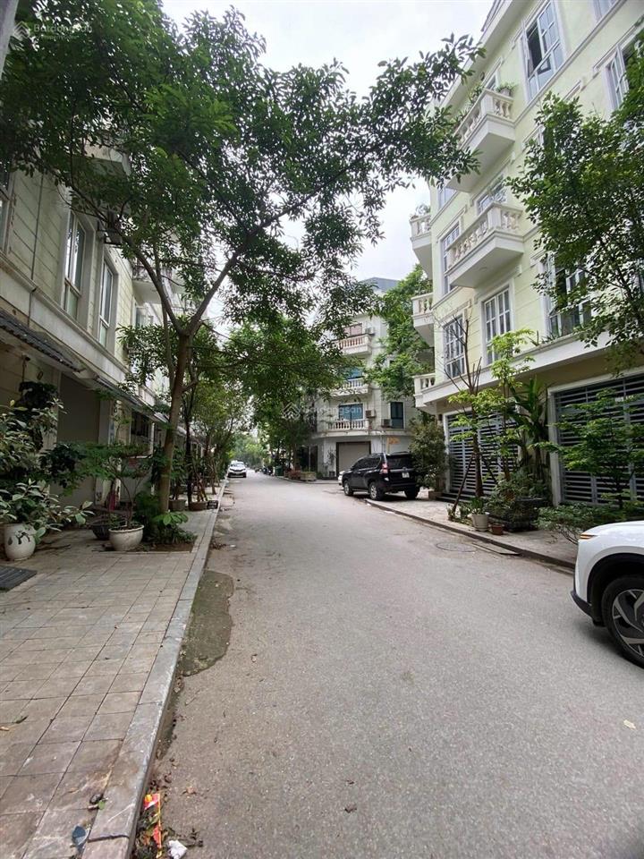 Biệt thự liền kề kđt đô nghĩatiềm năng tăng giá mạnh. 100m25tầngnhỉnh 18tỷ0981 506 ***