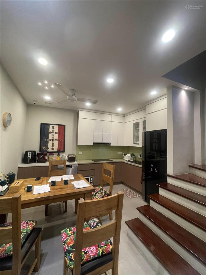 Bán nhà kim giangđại kim 50m2 x5t,mới,đẹp,ngõ 4m,thoáng,giá 9.68 tỷ