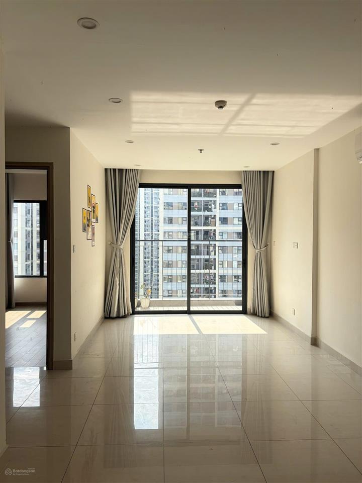 Bán căn hộ 2pn + 2wc 70m2 chỉ 3,02 tỷ sổ sẵn  dự án vinhomes grand park