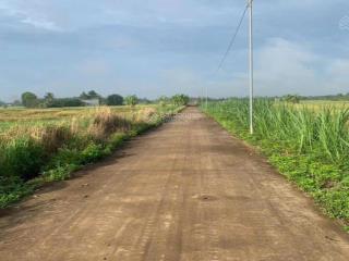 Tôi cần bán nền đất sông thao ở đn gần sân bay kcn lớn 85m2 giá 3.5 tỷ có shr sang tên liền