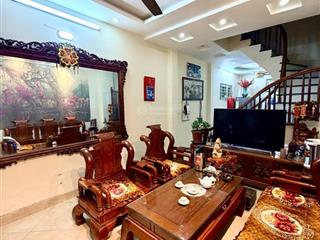 Phạm ngọc thạch, sát vincom, 20m ra phố, ngõ thông, nhà dân xây mới, lô góc, 3 thoáng, full đồ, 41m