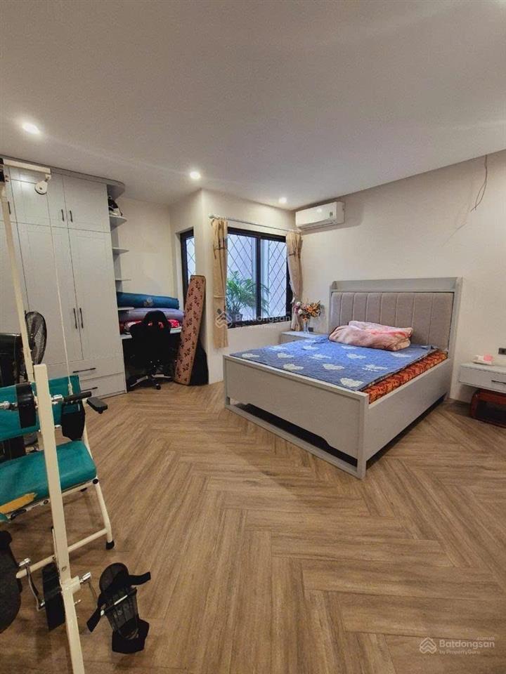 Phương mai, 1 nhà ra ô tô, ngõ thông tứ phía, nhà dân xây chắc chắn, 2 thoáng, full đồ, 39m*5t