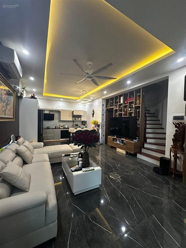 Tây sơn, 20m ra ô tô, ngõ thông kinh doanh, nhà dân xây mới, 2 thoáng, full đồ, 41m*5t