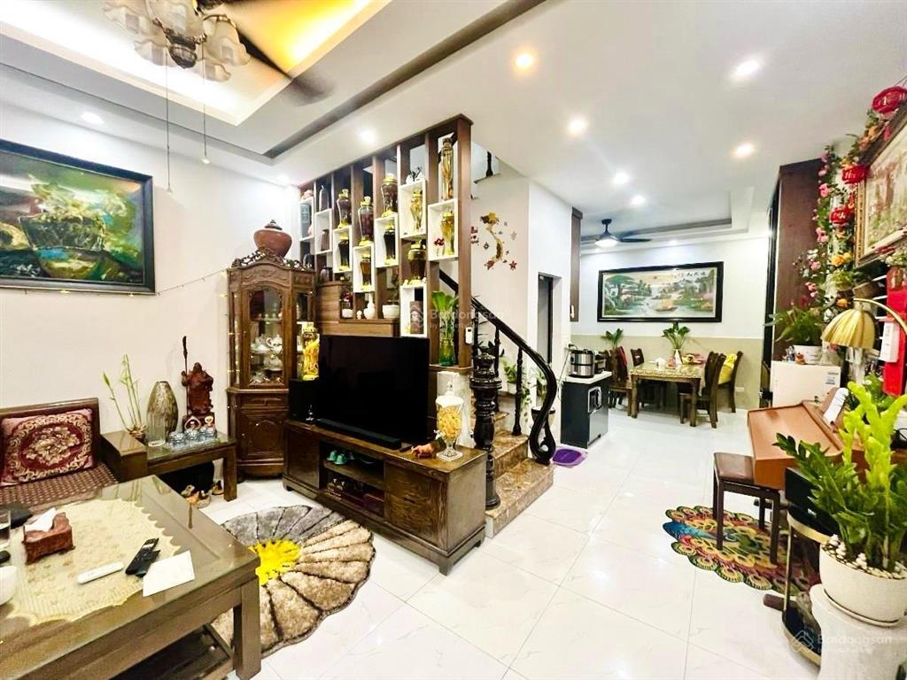 Thái thịnh, ô tô qua nhà, ngõ thông kinh doanh, nhà xây mới, lô góc, full đồ, ở ngay, 41m2*5t