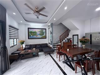 Bán nhà trung phụng, 20m thẳng tắp ra phố, ngõ thông tứ phía, nhà dân xây, lô góc, full đồ, 41m2*5t