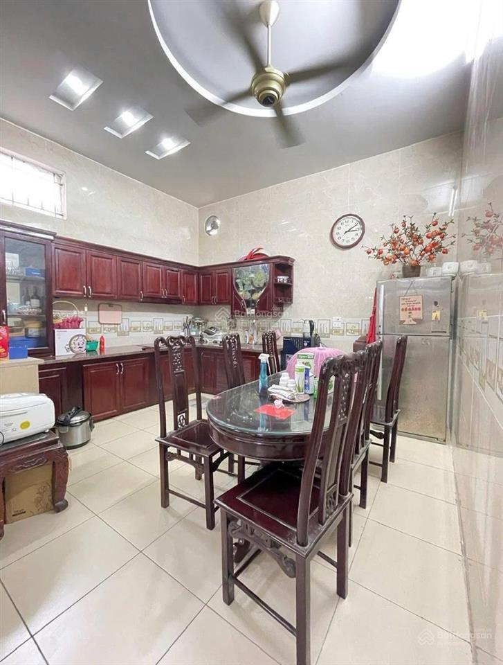 Siêu phẩm láng hạ, sát phố, ngõ ôtô, thông tứ phía, nhà dân xây chắc chắn, lô góc, 3 thoáng, 42m*5t