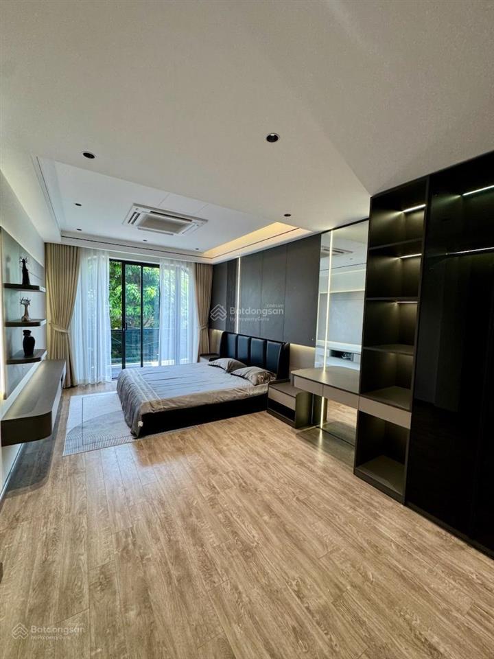 Tôn thất tùng, sát phố, ngõ ba gác thông tứ tung, kinh doanh đỉnh, nhà mới, lô góc, full đồ, 41m*5t