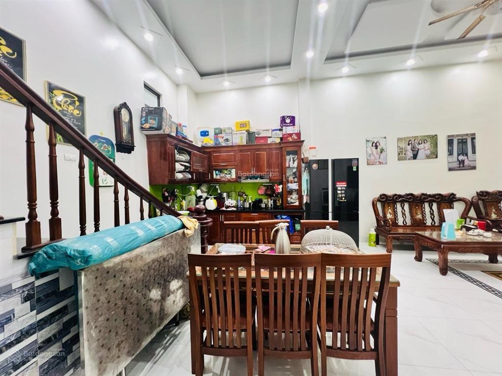 Chùa bộc, ô tô đỗ, 10m ra phố, ngõ thông kinh doanh, sát hv ngân hàng, không qh, nhà dân xây, 39m