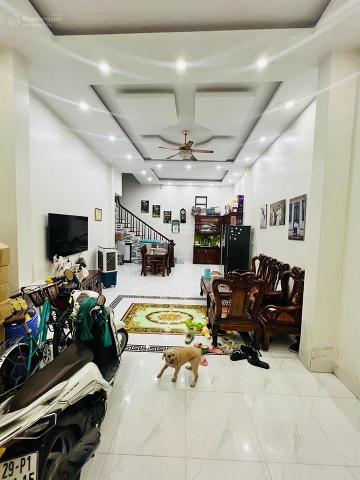 Chùa bộc, ô tô đỗ, 10m ra phố, ngõ thông kinh doanh, sát hv ngân hàng, không qh, nhà dân xây, 39m