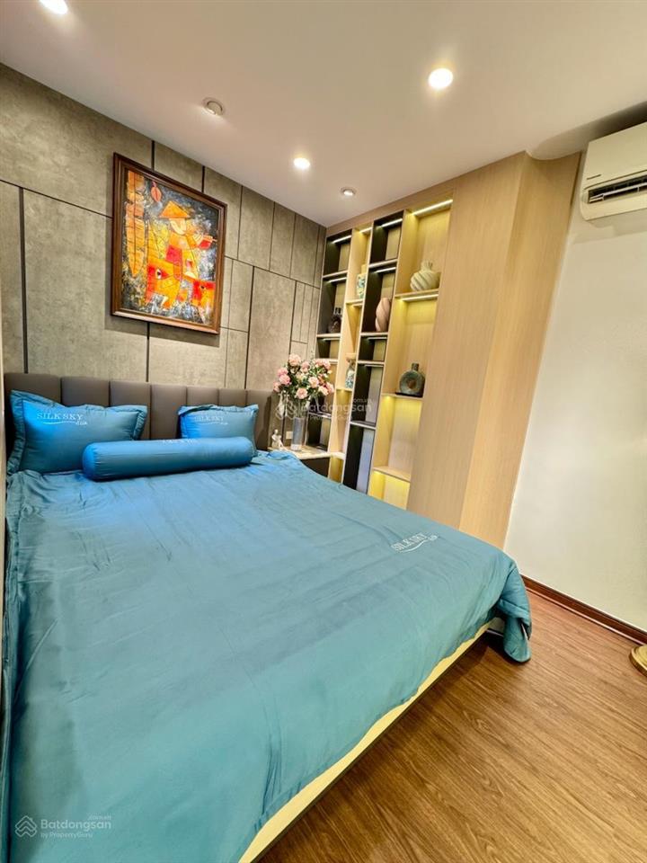 Tây sơn, 1 nhà ra ô tô, 30m ra phố, không qh, nhà mới,nhiều phòng, ở hay cho thuê đều được, 40m*6t